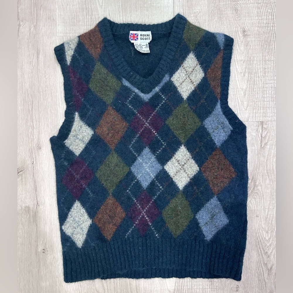 Knitted cottage vest